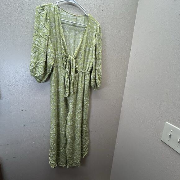 Free People Green Wide Leg Cropped Babydoll Deep V Boho Tie Front Jumpsuit XS - Picture 1 of 10